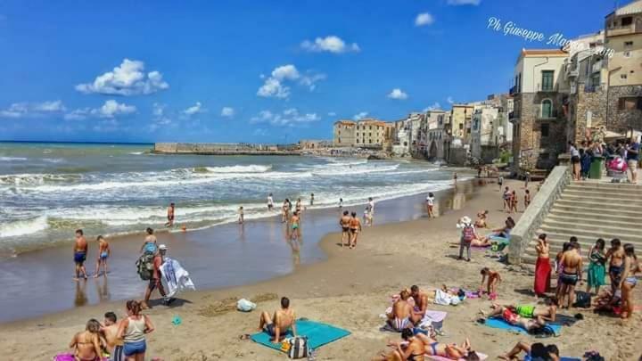 Beachpass Чефалу Екстер'єр фото